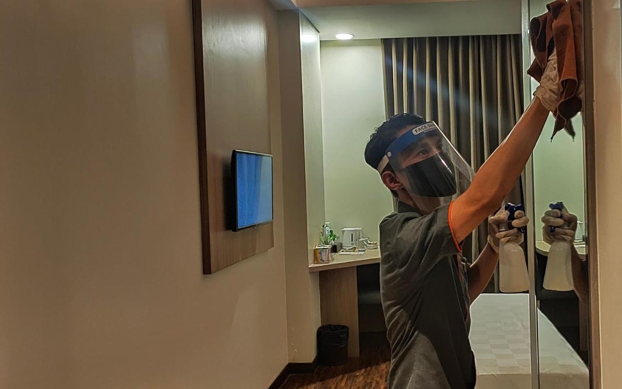 Hotel 88 Itc Fatmawati Jakarta By Wh Екстер'єр фото